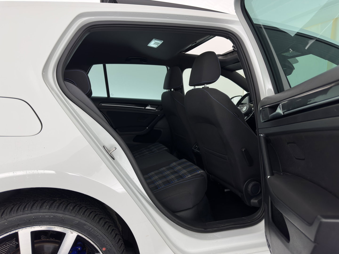 Volkswagen Golf 1.4 TSI GTE Aut. Panodak |Heated Seats | Xenon |18Inch | Pdc | Cruise Control
