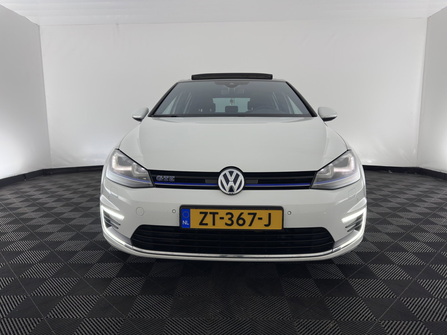 Volkswagen Golf 1.4 TSI GTE Aut. Panodak |Heated Seats | Xenon |18Inch | Pdc | Cruise Control