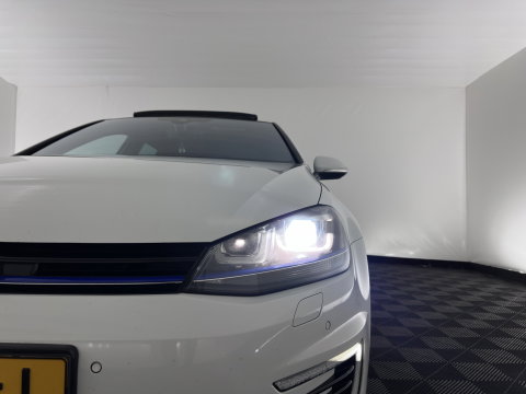 Volkswagen Golf 1.4 TSI GTE Aut. Panodak |Heated Seats | Xenon |18Inch | Pdc | Cruise Control
