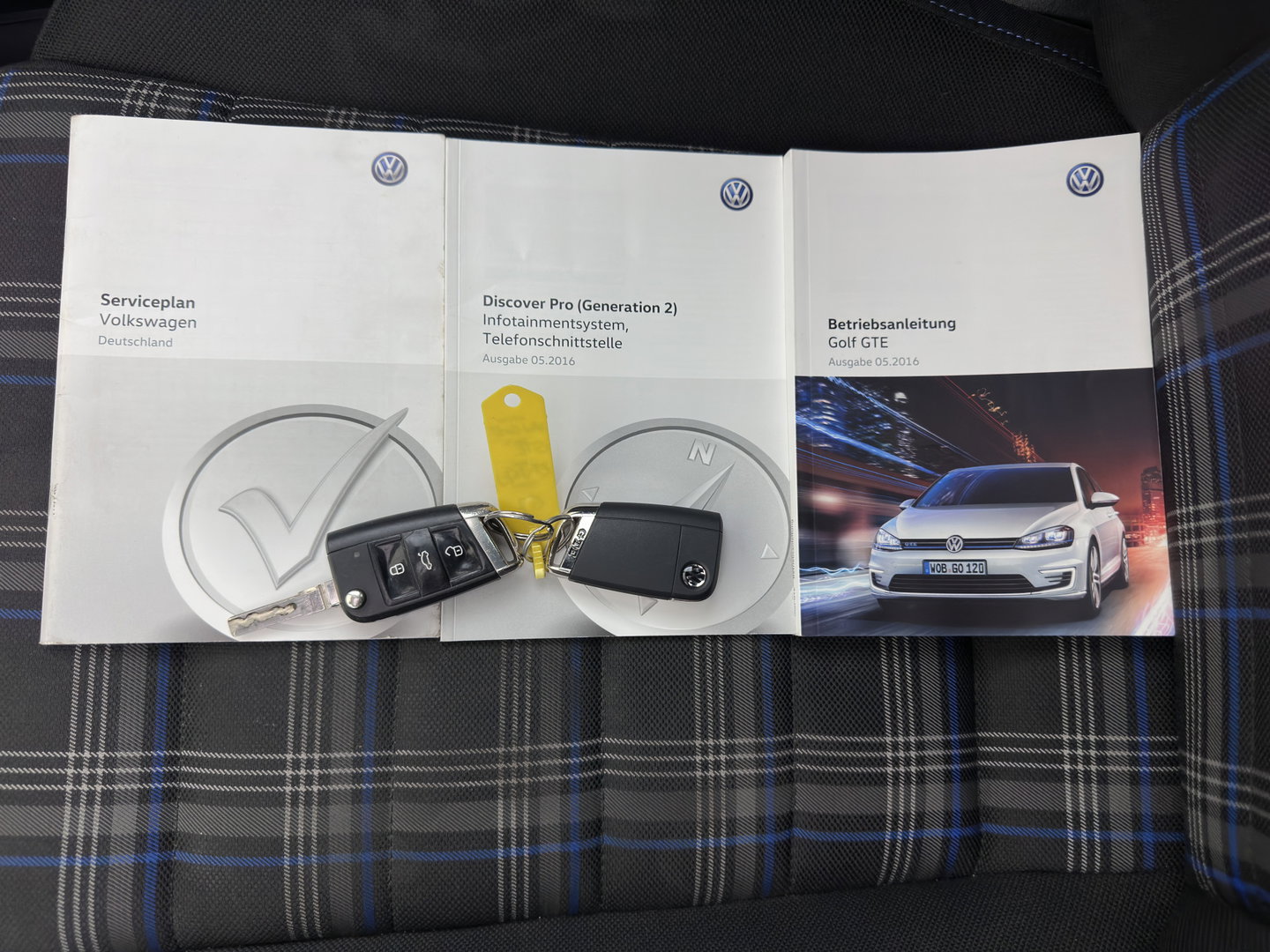 Volkswagen Golf 1.4 TSI GTE Aut. Panodak |Heated Seats | Xenon |18Inch | Pdc | Cruise Control