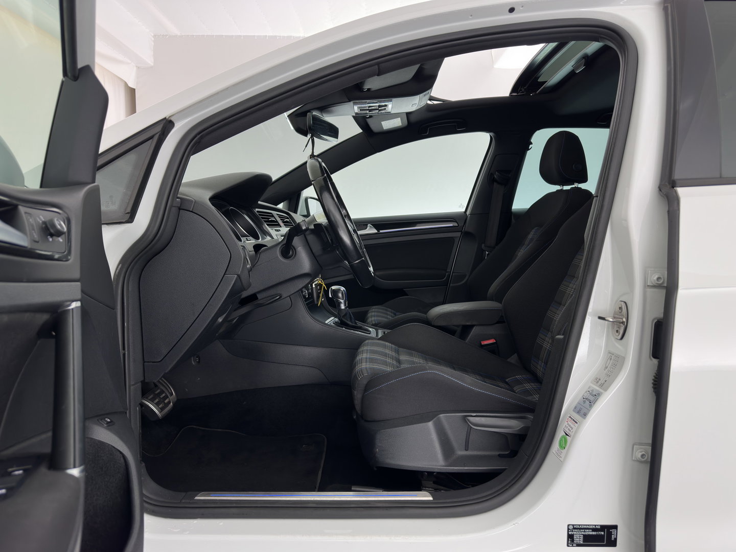 Volkswagen Golf 1.4 TSI GTE Aut. Panodak |Heated Seats | Xenon |18Inch | Pdc | Cruise Control
