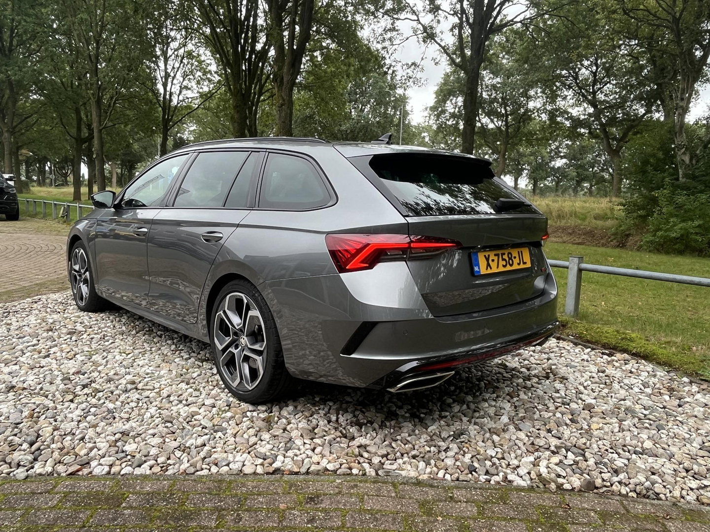 Škoda Octavia Combi 2.0 TSI 245PK RS | PANO | 19" ALTAIR VELGEN | SUNSET | FULL LED