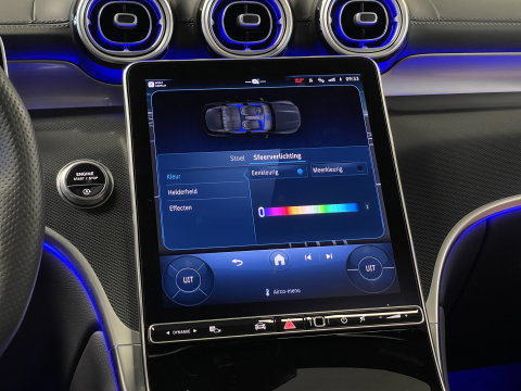 Mercedes-Benz GLC 220d 4MATIC AMG Line | 360 Camera | Panoramadak | Sfeerverlichting | Digital Light | Zwenkhaak | Burmester | Apple Carplay | Keyless |