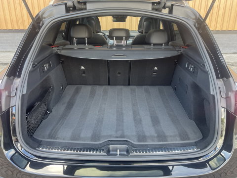 Mercedes-Benz GLC 220d 4MATIC AMG Line | 360 Camera | Panoramadak | Sfeerverlichting | Digital Light | Zwenkhaak | Burmester | Apple Carplay | Keyless |