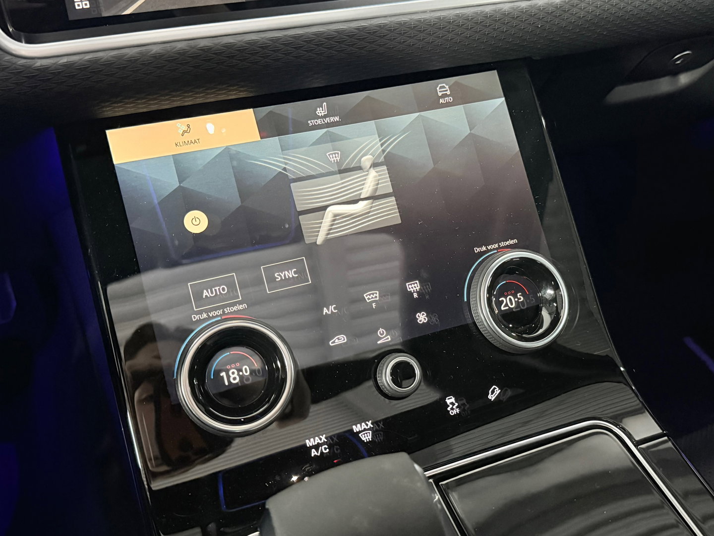 Land Rover Range Rover Velar 2.0 P400e Edition *R-Dynamic*A-Camera*Memory*Stoelverwarming*Leer*