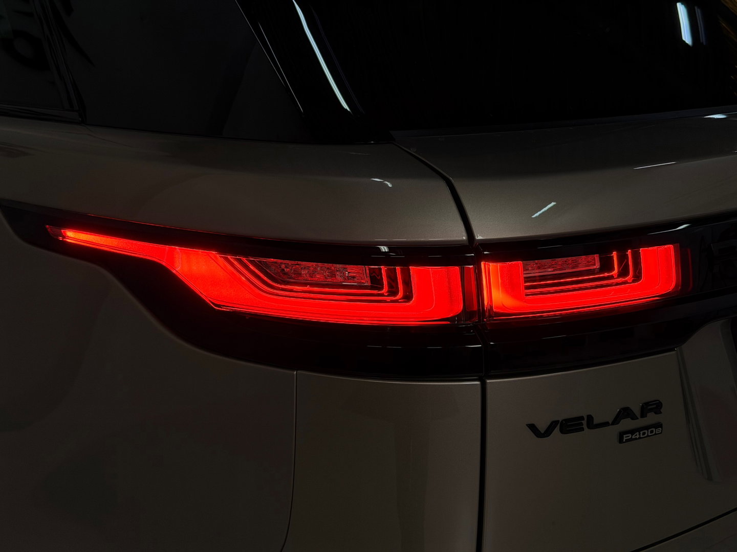 Land Rover Range Rover Velar 2.0 P400e Edition *R-Dynamic*A-Camera*Memory*Stoelverwarming*Leer*