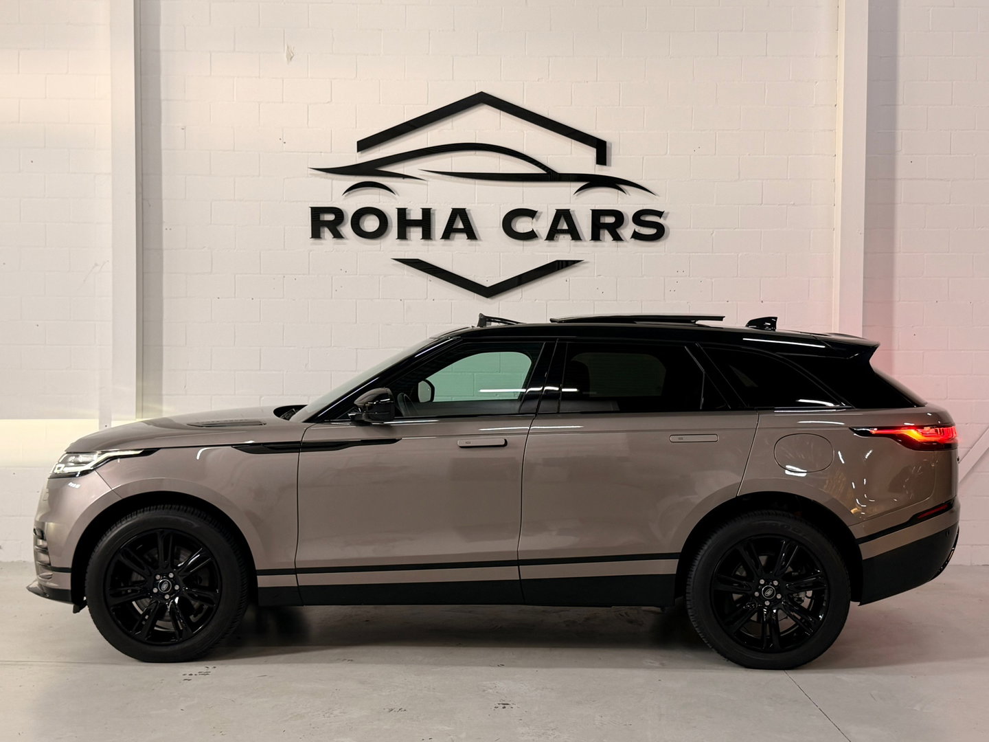Land Rover Range Rover Velar 2.0 P400e Edition *R-Dynamic*A-Camera*Memory*Stoelverwarming*Leer*