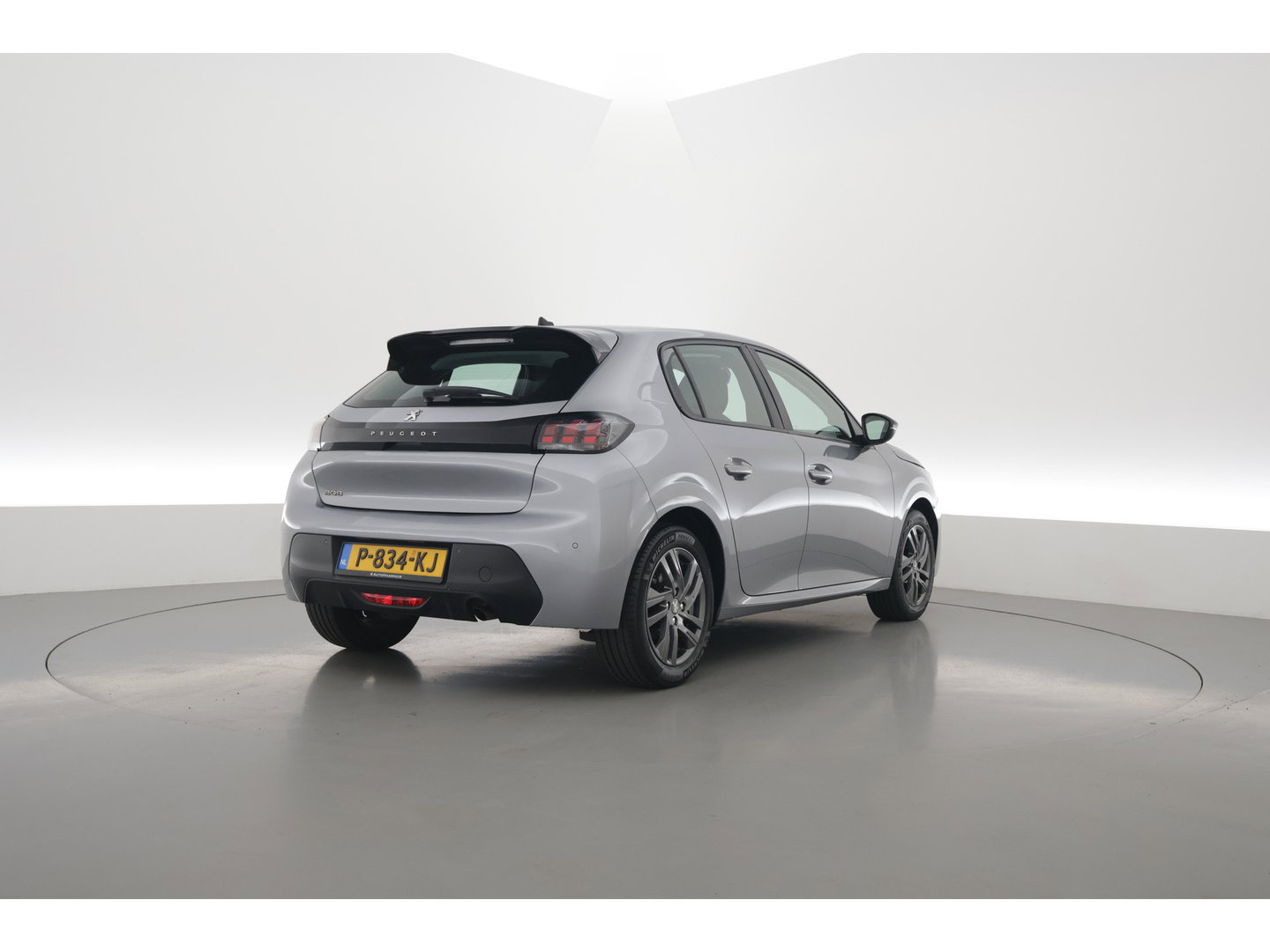 Peugeot 208 1.2 PureTech Active - Automaat | Rijklaar! | App.Connect | Airco | LED | Cruise | PDC-Achter | 16'' | Bluetooth | Elek. Spiegels | Elek. Ramen V