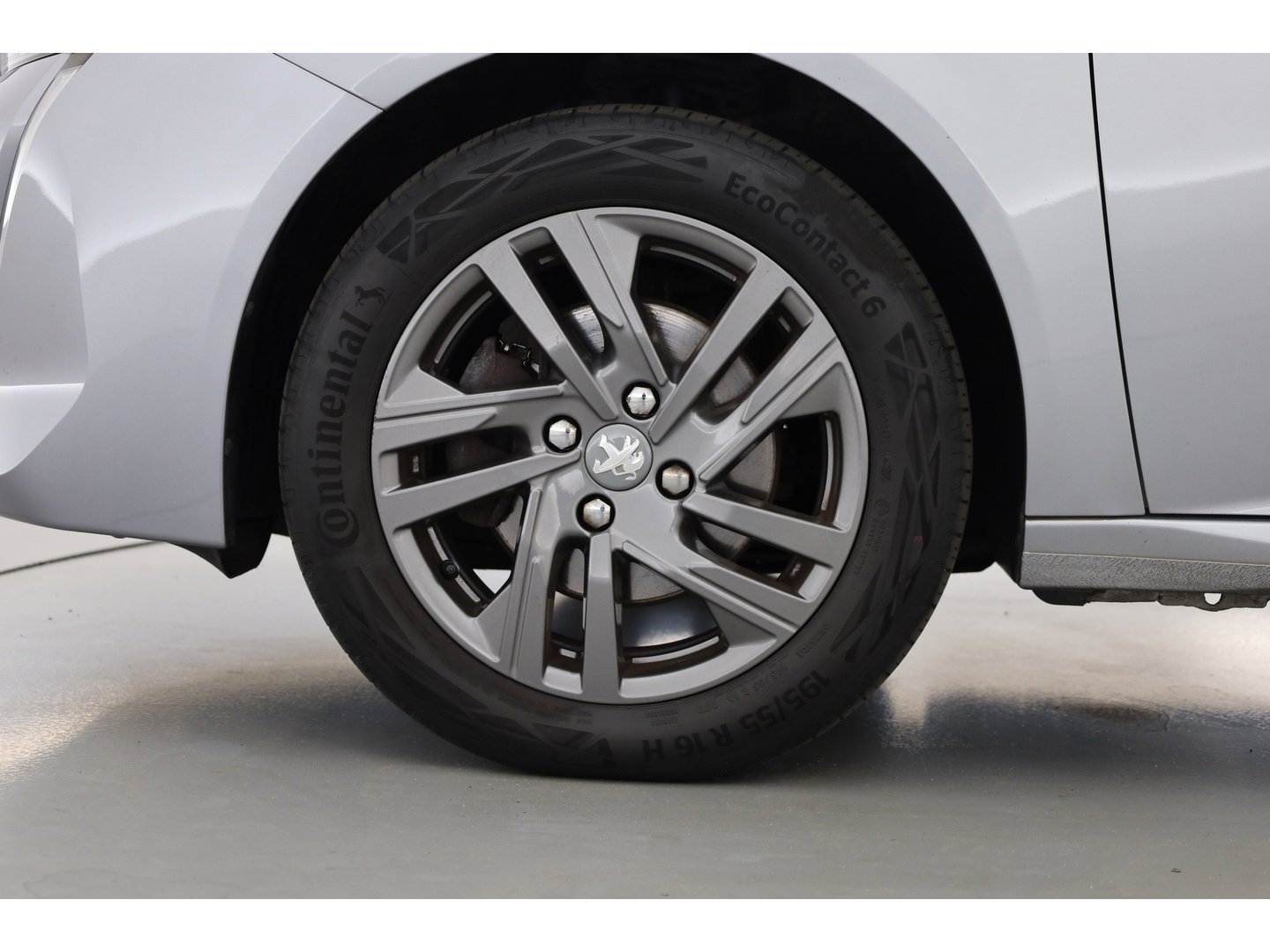 Peugeot 208 1.2 PureTech Active - Automaat | Rijklaar! | App.Connect | Airco | LED | Cruise | PDC-Achter | 16'' | Bluetooth | Elek. Spiegels | Elek. Ramen V