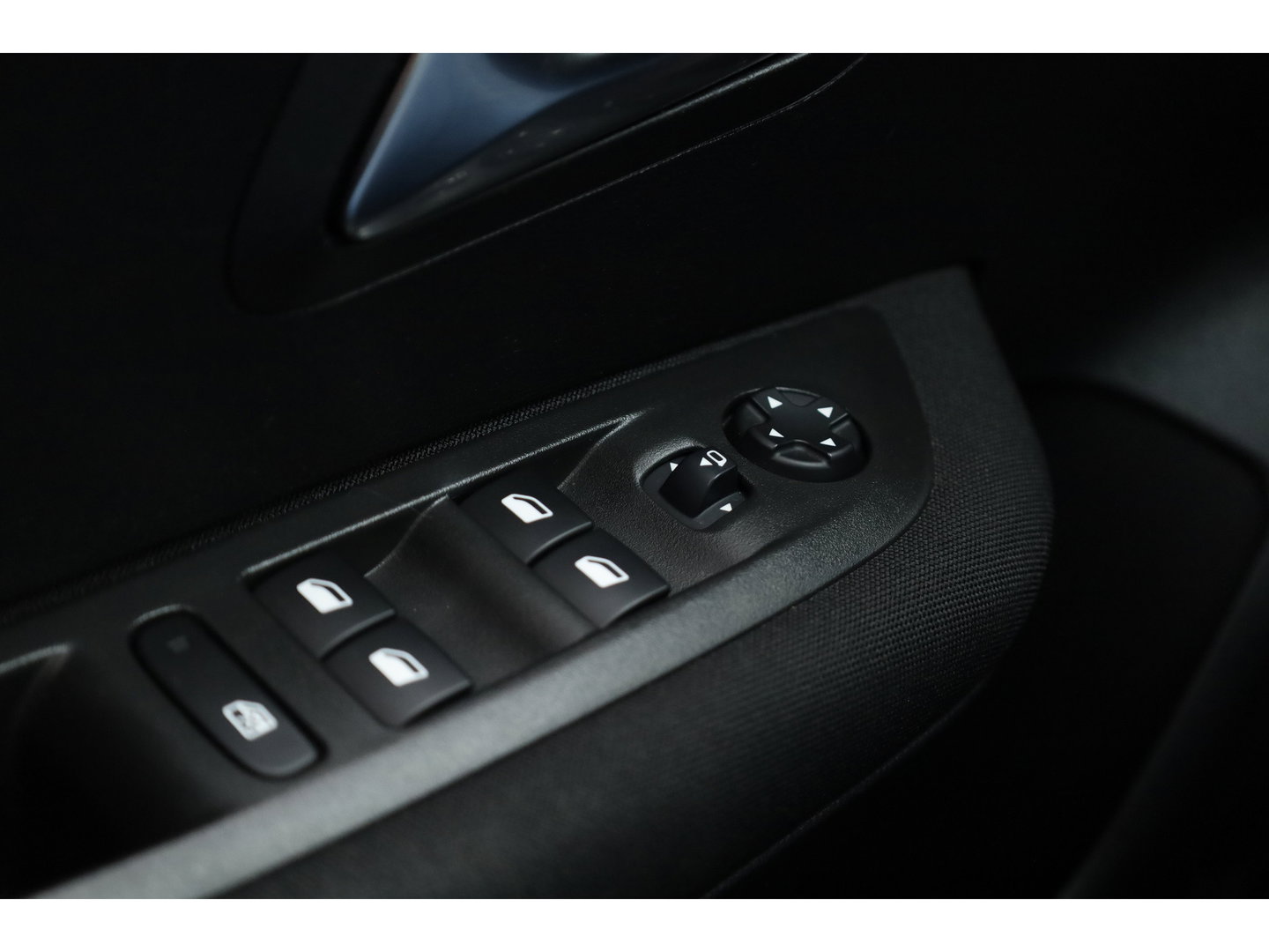 Peugeot 208 1.2 PureTech Active - Automaat | Rijklaar! | App.Connect | Airco | LED | Cruise | PDC-Achter | 16'' | Bluetooth | Elek. Spiegels | Elek. Ramen V