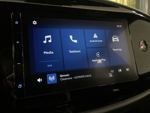 Toyota Aygo X 1.0 VVT-i MT Play | Achteruitrijcamera | Apple Carplay | Stoelverwarming | Regensensor | Airconditioning | Cruise Control Adaptief |