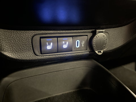 Toyota Aygo X 1.0 VVT-i MT Play | Achteruitrijcamera | Apple Carplay | Stoelverwarming | Regensensor | Airconditioning | Cruise Control Adaptief |