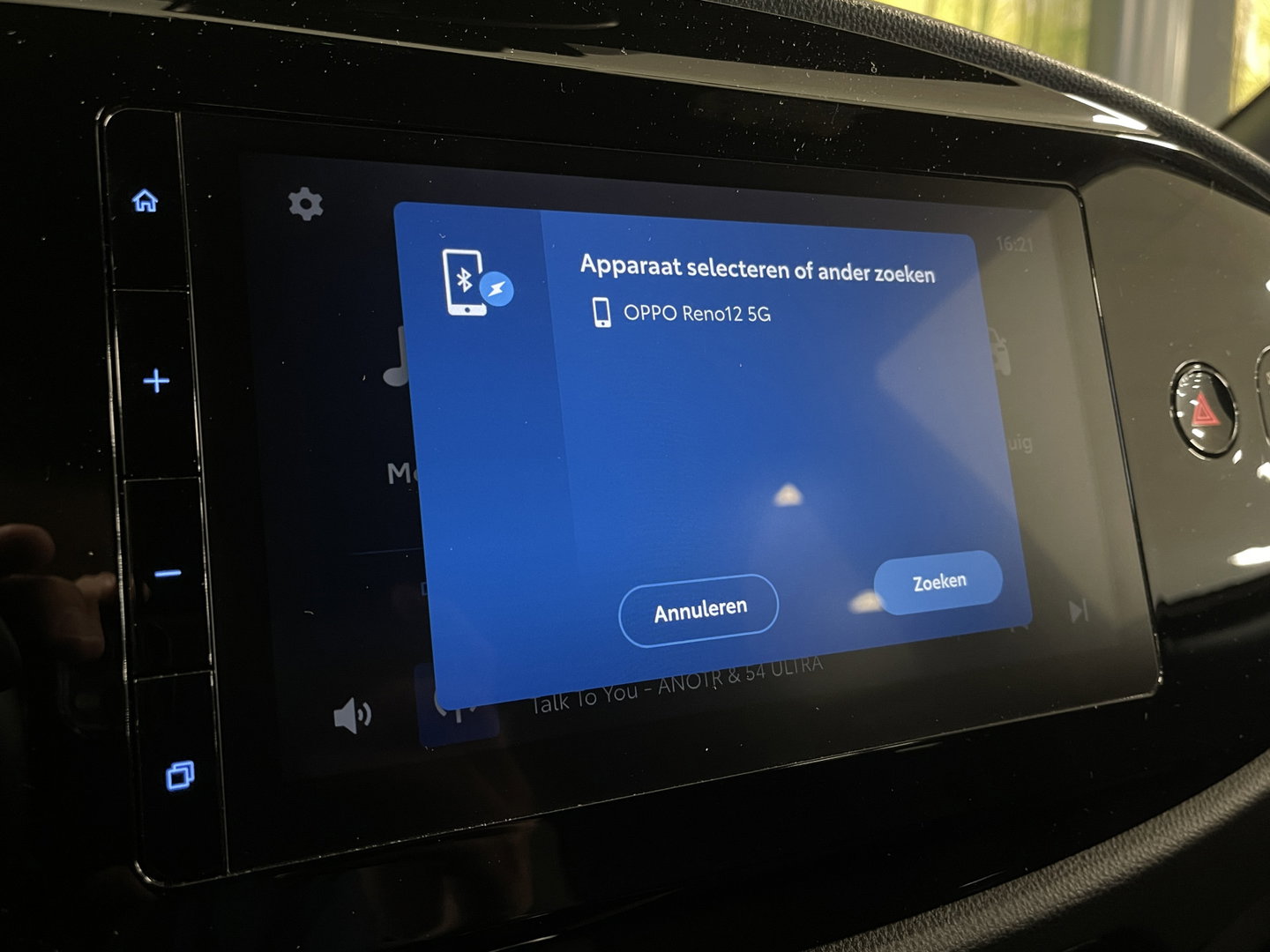 Toyota Aygo X 1.0 VVT-i MT Play | Achteruitrijcamera | Apple Carplay | Stoelverwarming | Regensensor | Airconditioning | Cruise Control Adaptief |