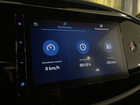 Toyota Aygo X 1.0 VVT-i MT Play | Achteruitrijcamera | Apple Carplay | Stoelverwarming | Regensensor | Airconditioning | Cruise Control Adaptief |