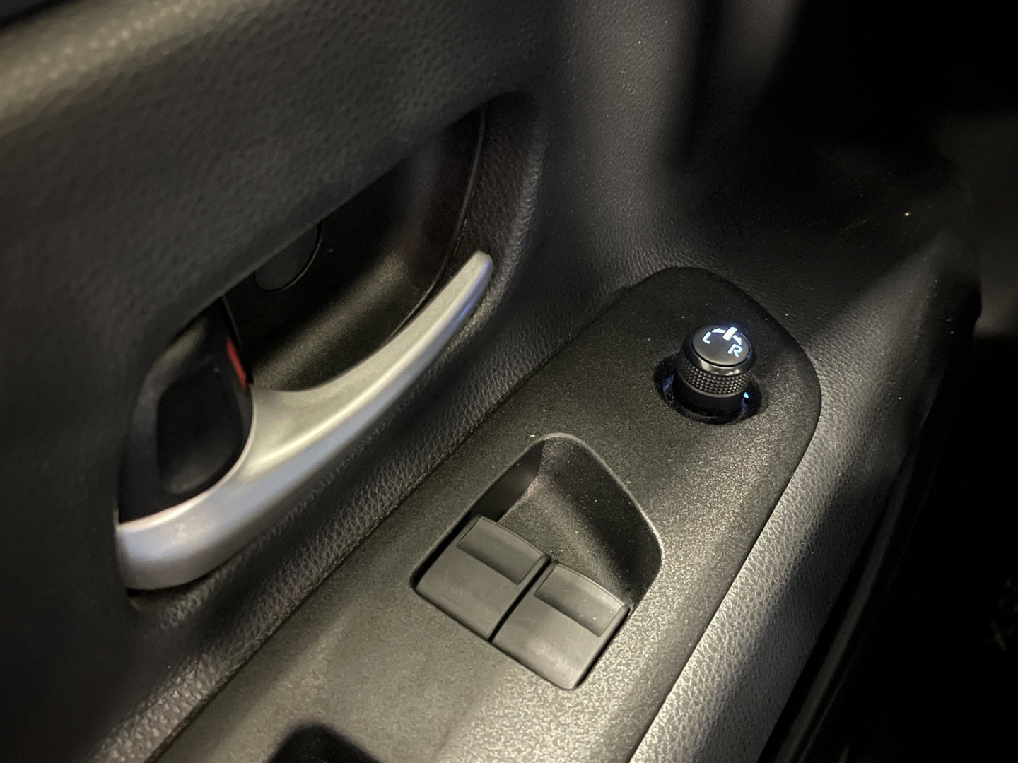 Toyota Aygo X 1.0 VVT-i MT Play | Achteruitrijcamera | Apple Carplay | Stoelverwarming | Regensensor | Airconditioning | Cruise Control Adaptief |