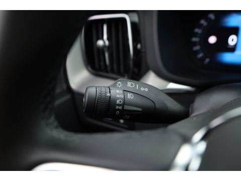 Volvo XC60 2.0 T8 Plug-in hybrid AWD Ultra Black Edition | Pano | HUD | 360Cam | Trekhaak | Harman & Kardon Audio |