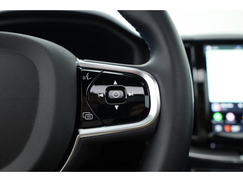 Volvo XC60 2.0 T8 Plug-in hybrid AWD Ultra Black Edition | Pano | HUD | 360Cam | Trekhaak | Harman & Kardon Audio |