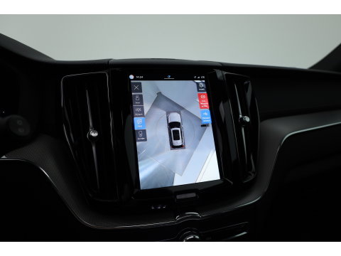 Volvo XC60 2.0 T8 Plug-in hybrid AWD Ultra Black Edition | Pano | HUD | 360Cam | Trekhaak | Harman & Kardon Audio |