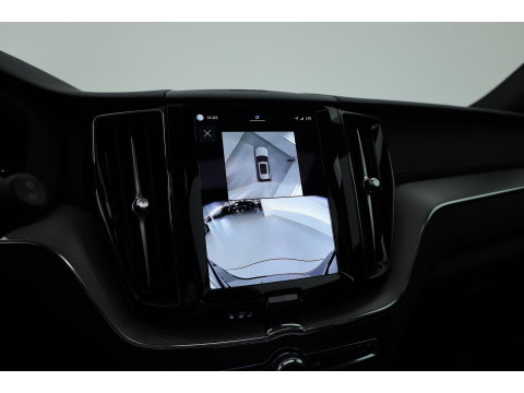 Volvo XC60 2.0 T8 Plug-in hybrid AWD Ultra Black Edition | Pano | HUD | 360Cam | Trekhaak | Harman & Kardon Audio |