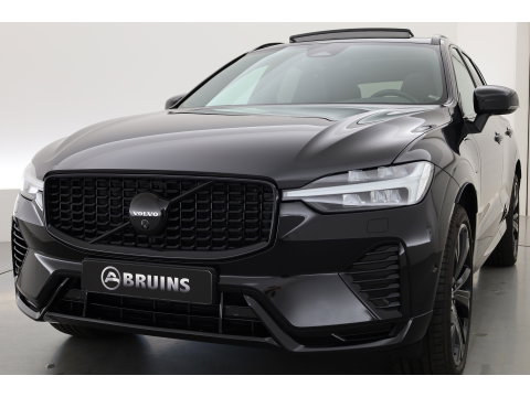 Volvo XC60 2.0 T8 Plug-in hybrid AWD Ultra Black Edition | Pano | HUD | 360Cam | Trekhaak | Harman & Kardon Audio |