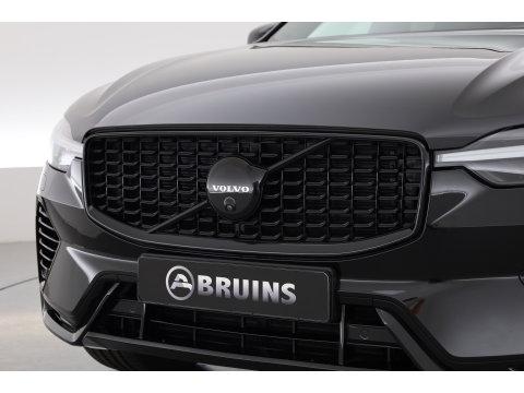 Volvo XC60 2.0 T8 Plug-in hybrid AWD Ultra Black Edition | Pano | HUD | 360Cam | Trekhaak | Harman & Kardon Audio |