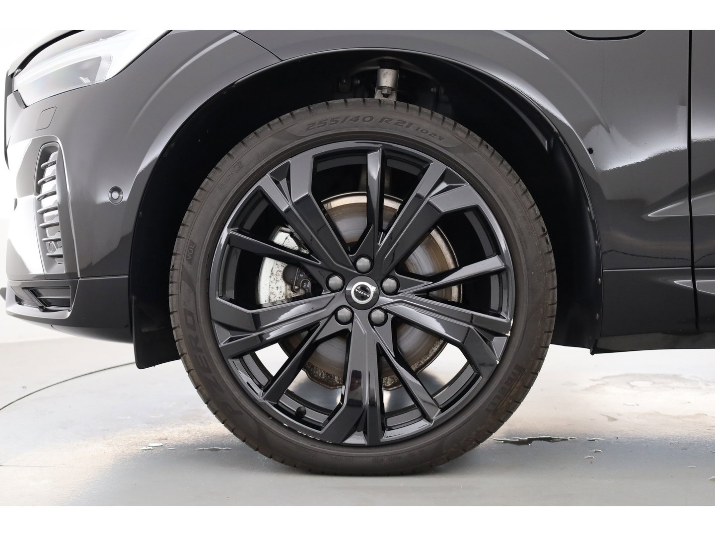 Volvo XC60 2.0 T8 Plug-in hybrid AWD Ultra Black Edition | Pano | HUD | 360Cam | Trekhaak | Harman & Kardon Audio |