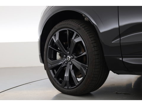 Volvo XC60 2.0 T8 Plug-in hybrid AWD Ultra Black Edition | Pano | HUD | 360Cam | Trekhaak | Harman & Kardon Audio |