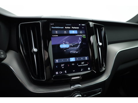 Volvo XC60 2.0 B4 R-Design | Pano | Trekhaak | 360Cam | H&K audio | Memory stoel |
