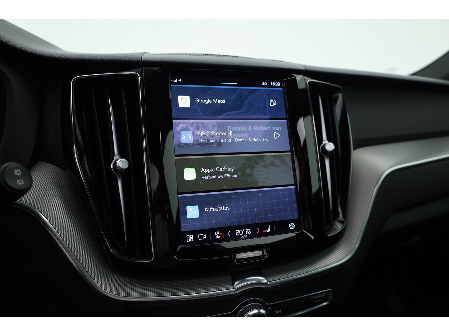 Volvo XC60 2.0 B4 R-Design | Pano | Trekhaak | 360Cam | H&K audio | Memory stoel |