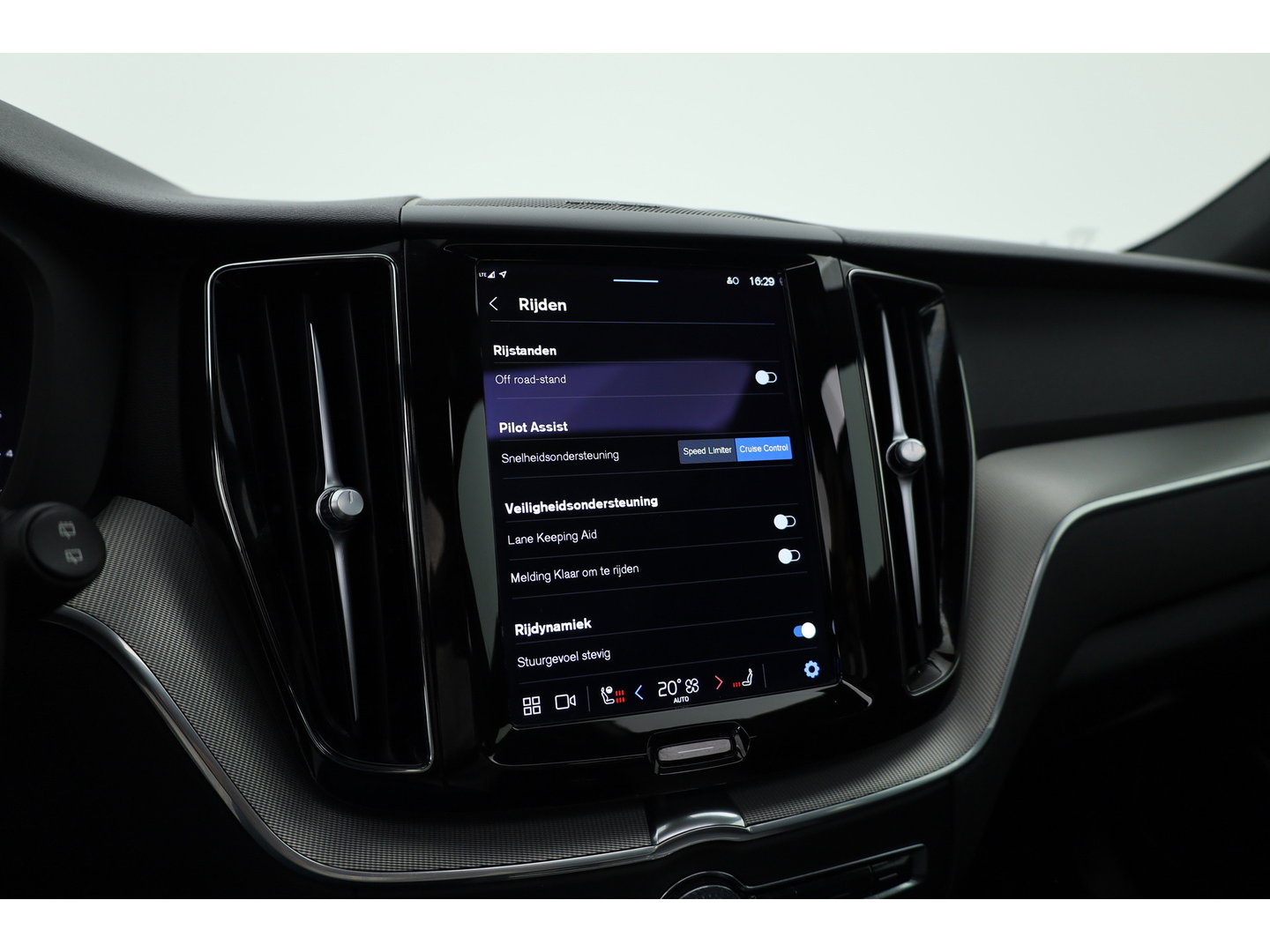 Volvo XC60 2.0 B4 R-Design | Pano | Trekhaak | 360Cam | H&K audio | Memory stoel |
