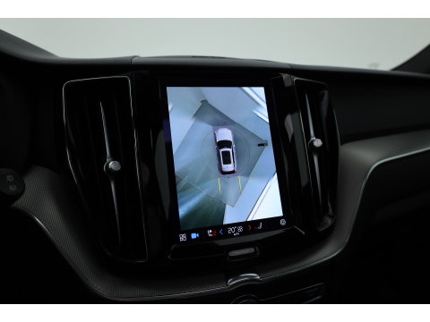 Volvo XC60 2.0 B4 R-Design | Pano | Trekhaak | 360Cam | H&K audio | Memory stoel |