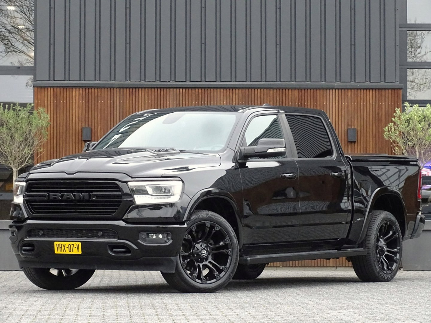 Dodge Ram 1500 5.7 V8 402PK 4x4 Laramie HEMI / LPG / grijs k / *NAP*