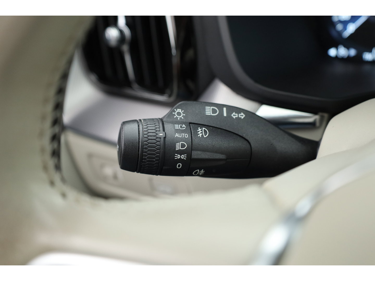 Volvo XC60 2.0 T5 AWD Inscription | Stoelvent. | Memory stoel | Blis | Camera | CarPlay |