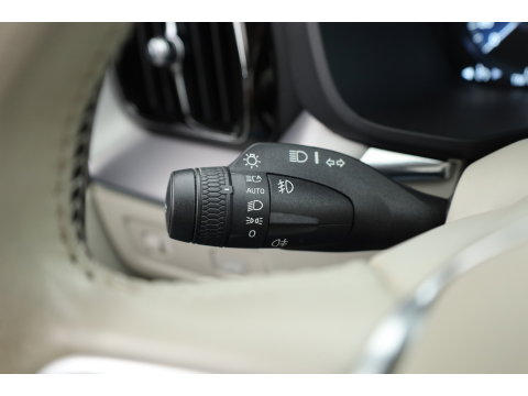Volvo XC60 2.0 T5 AWD Inscription | Stoelvent. | Memory stoel | Blis | Camera | CarPlay |