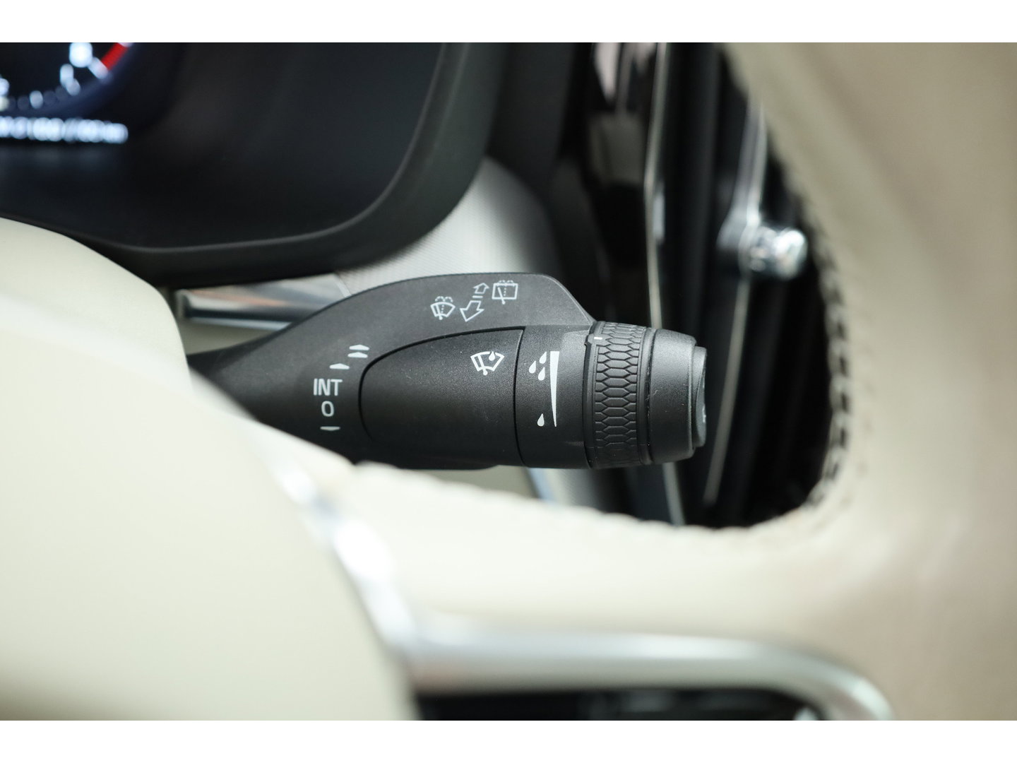 Volvo XC60 2.0 T5 AWD Inscription | Stoelvent. | Memory stoel | Blis | Camera | CarPlay |