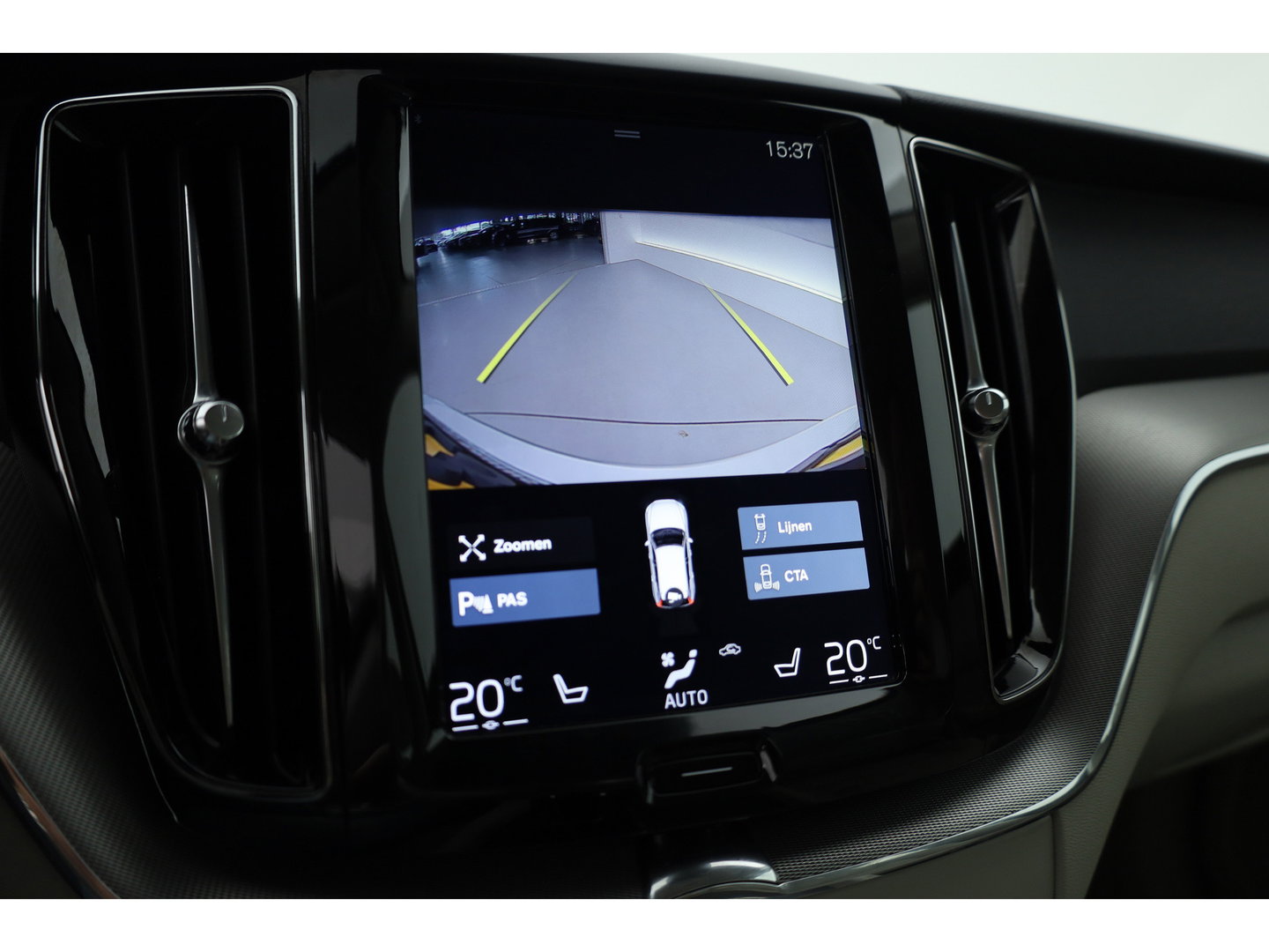 Volvo XC60 2.0 T5 AWD Inscription | Stoelvent. | Memory stoel | Blis | Camera | CarPlay |