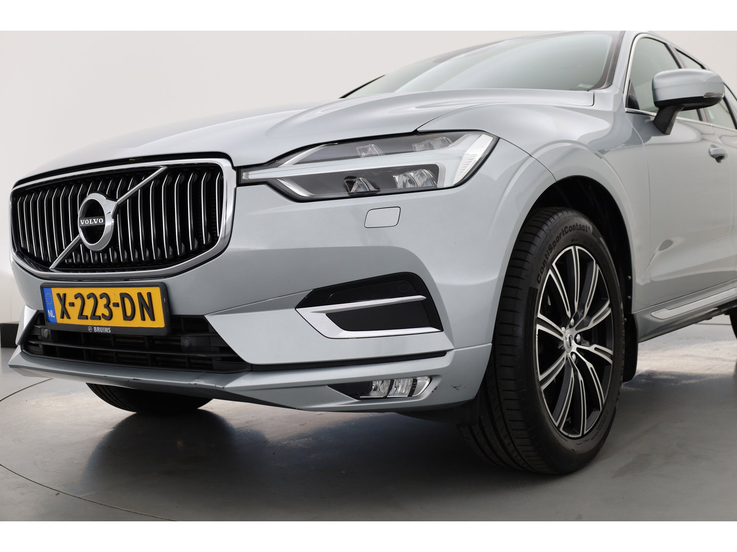 Volvo XC60 2.0 T5 AWD Inscription | Stoelvent. | Memory stoel | Blis | Camera | CarPlay |