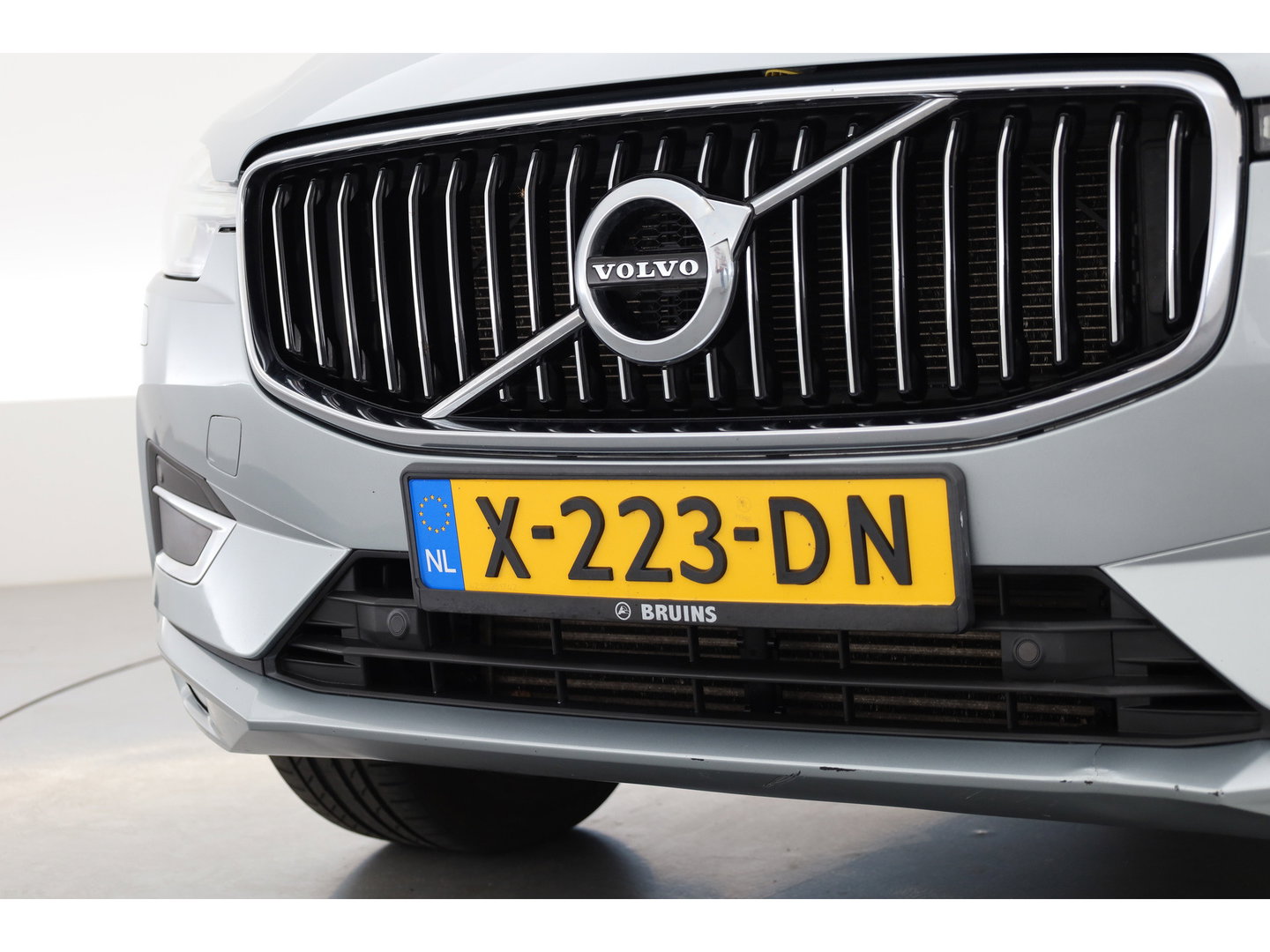 Volvo XC60 2.0 T5 AWD Inscription | Stoelvent. | Memory stoel | Blis | Camera | CarPlay |