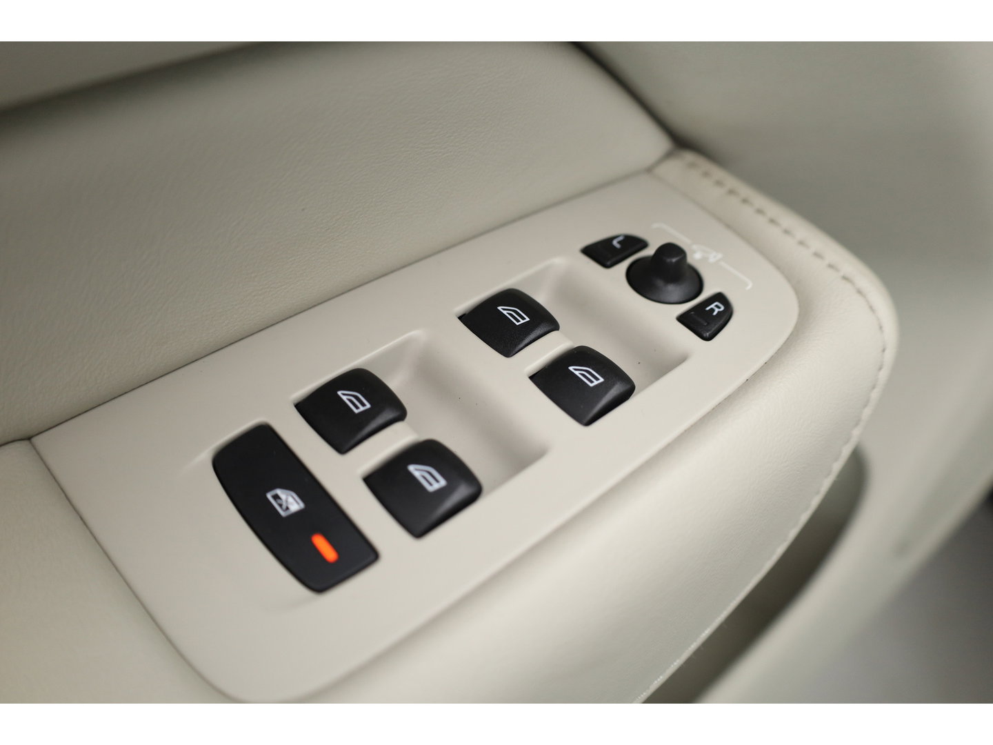 Volvo XC60 2.0 T5 AWD Inscription | Stoelvent. | Memory stoel | Blis | Camera | CarPlay |