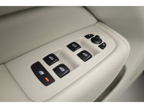 Volvo XC60 2.0 T5 AWD Inscription | Stoelvent. | Memory stoel | Blis | Camera | CarPlay |