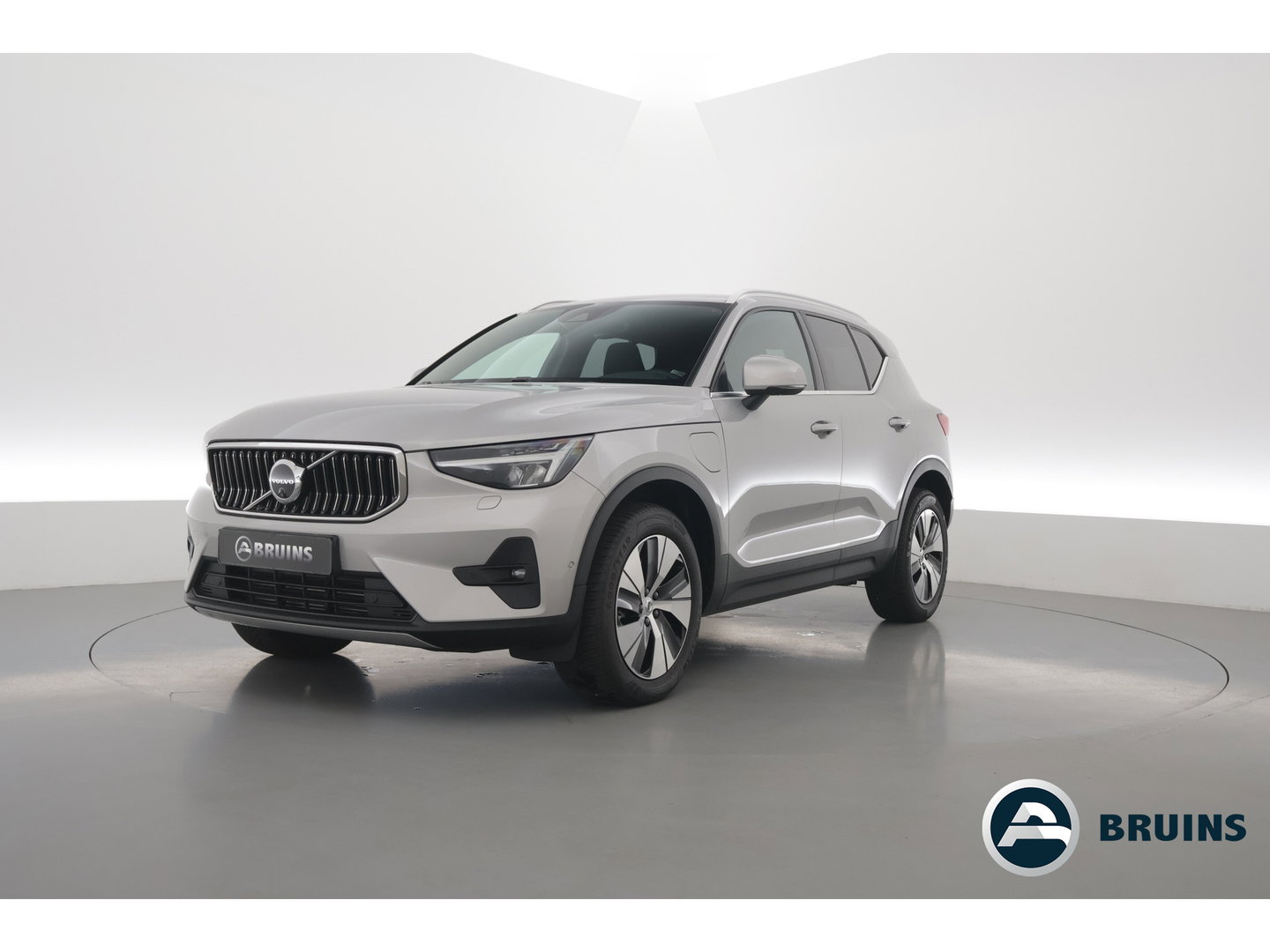 Volvo XC40 1.5 T4 Plug-in hybrid Plus Bright | Memory stoel. | H&K Audio | Pilot Assist | 360Cam |