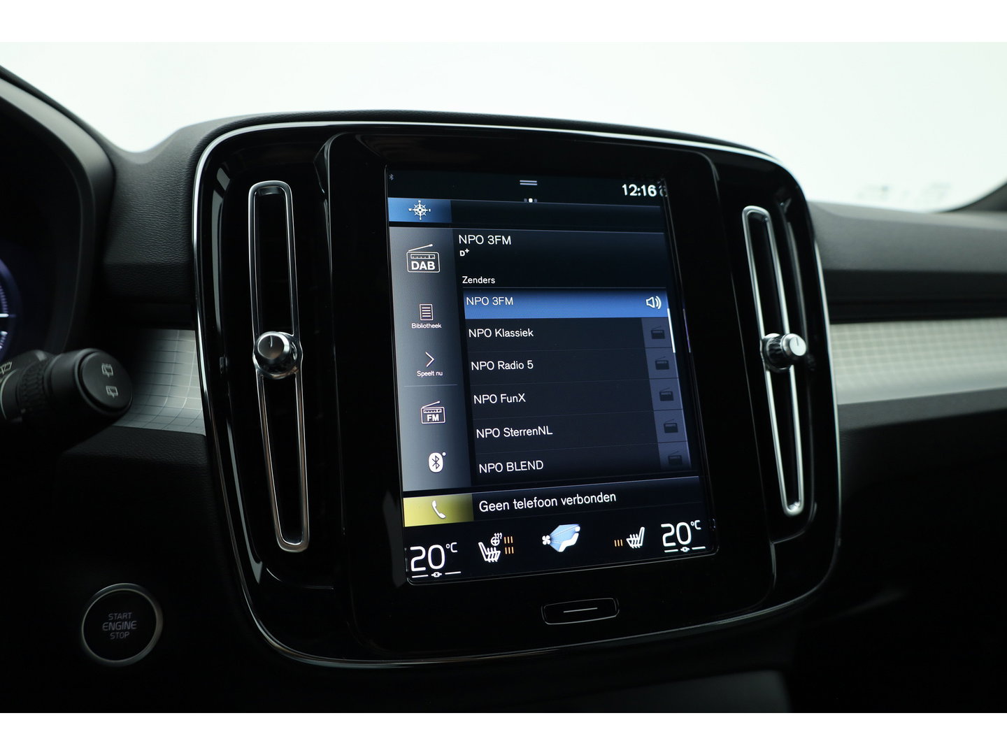 Volvo XC40 1.5 T4 Plug-in hybrid Plus Bright | Memory stoel. | H&K Audio | Pilot Assist | 360Cam |