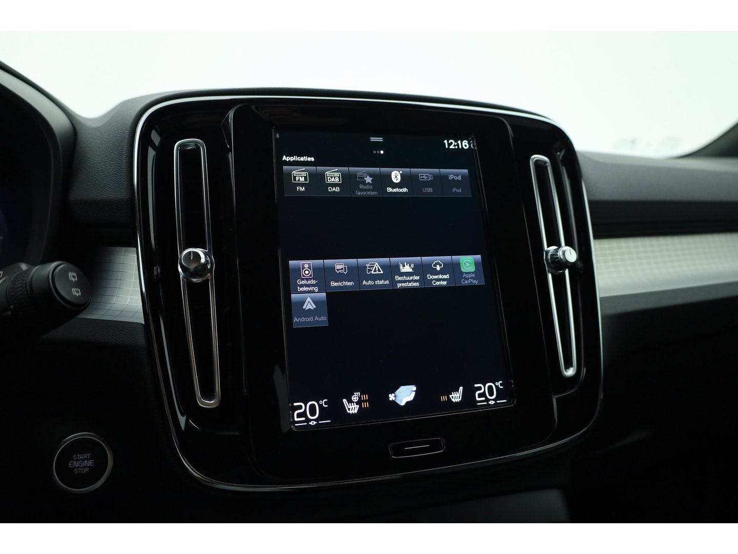 Volvo XC40 1.5 T4 Plug-in hybrid Plus Bright | Memory stoel. | H&K Audio | Pilot Assist | 360Cam |