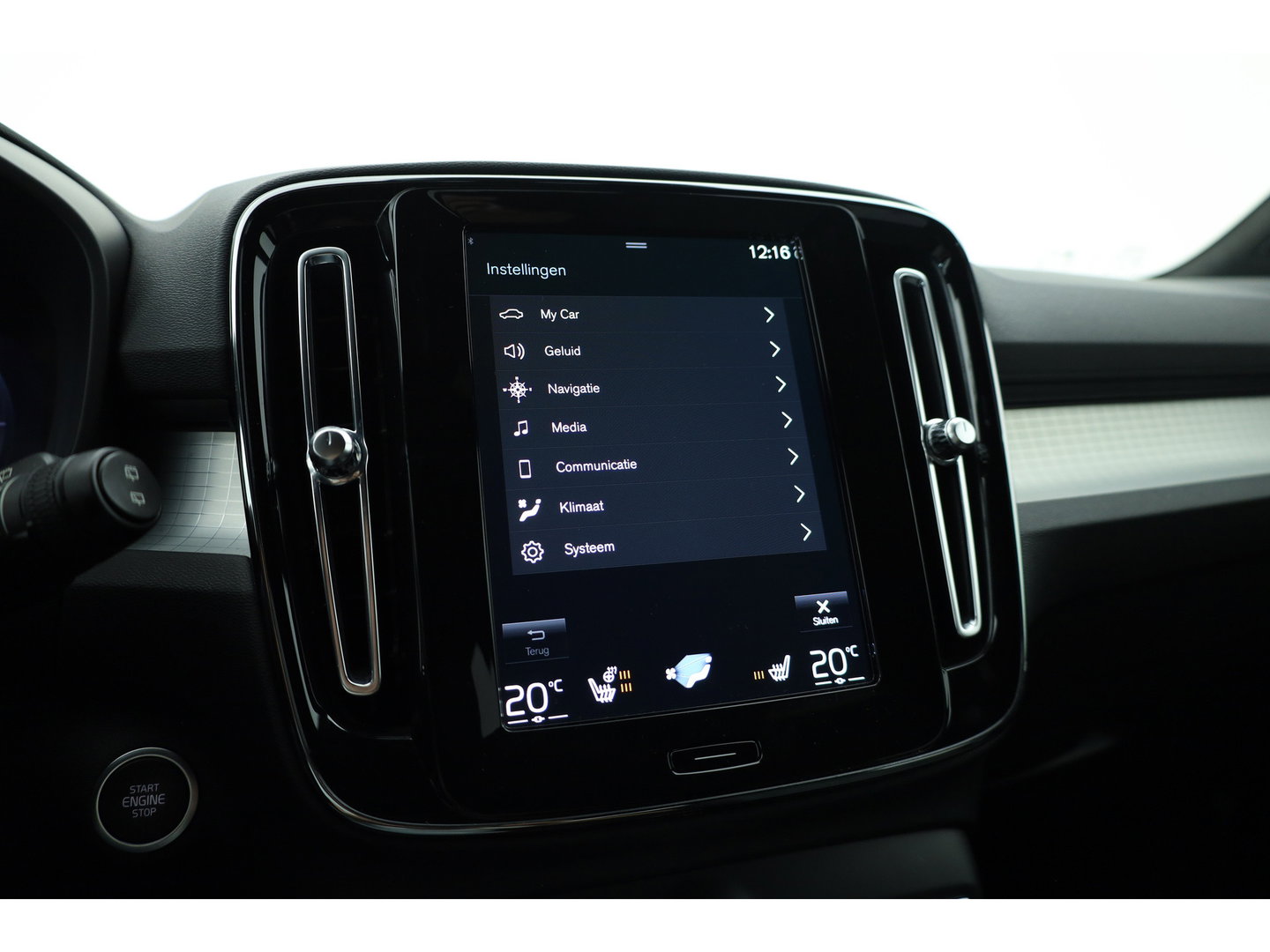 Volvo XC40 1.5 T4 Plug-in hybrid Plus Bright | Memory stoel. | H&K Audio | Pilot Assist | 360Cam |