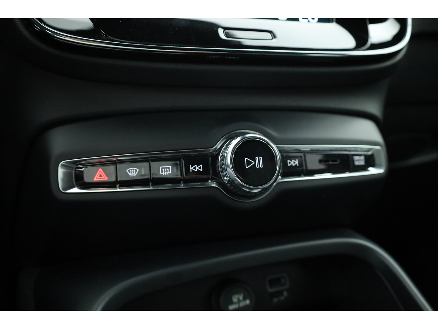 Volvo XC40 1.5 T4 Plug-in hybrid Plus Bright | Memory stoel. | H&K Audio | Pilot Assist | 360Cam |