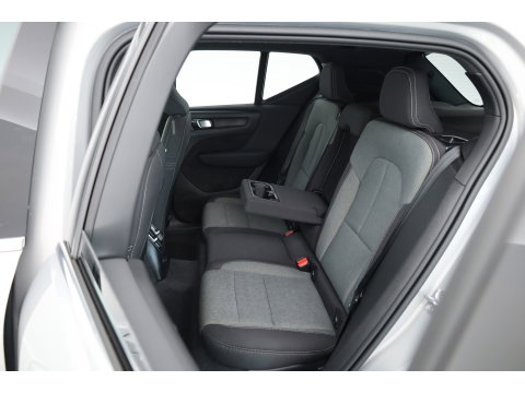 Volvo XC40 1.5 T4 Plug-in hybrid Plus Bright | Memory stoel. | H&K Audio | Pilot Assist | 360Cam |