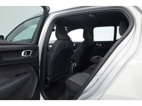 Volvo XC40 1.5 T4 Plug-in hybrid Plus Bright | Memory stoel. | H&K Audio | Pilot Assist | 360Cam |
