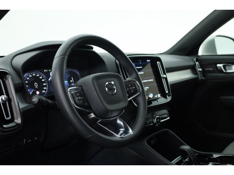 Volvo XC40 1.5 T4 Plug-in hybrid Plus Bright | Memory stoel. | H&K Audio | Pilot Assist | 360Cam |