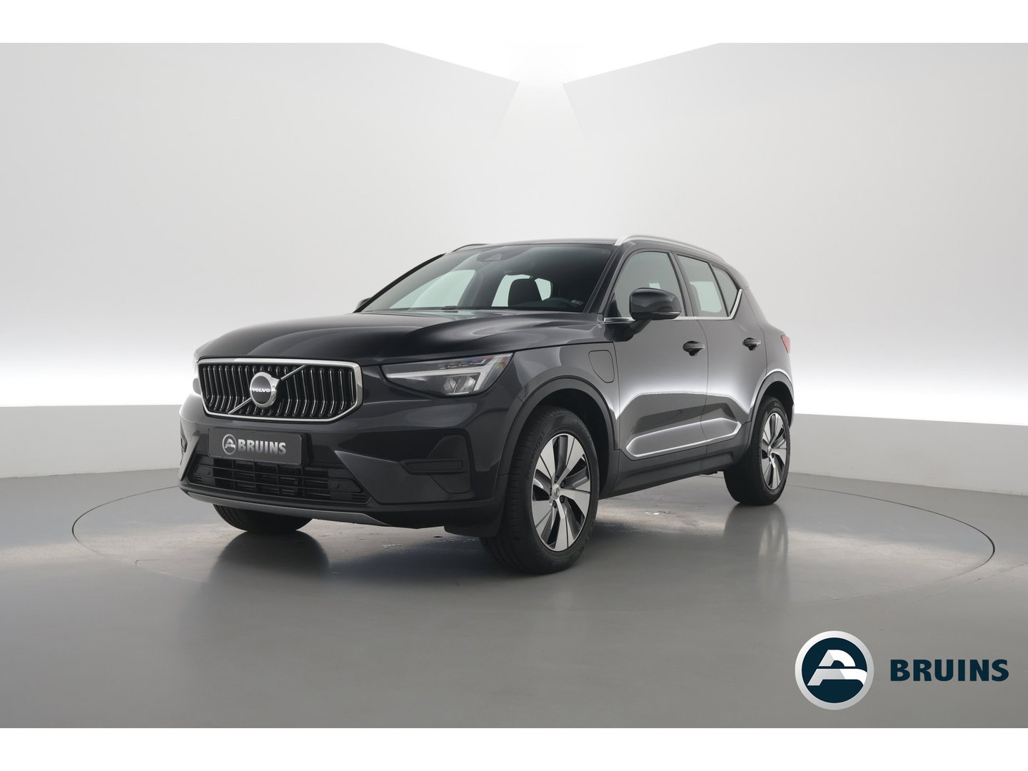 Volvo XC40 1.5 T4 Plug-in hybrid Plus Bright | Memory stoel | H&K Audio | Stoel- stuurverw. | Camera | CarPlay |
