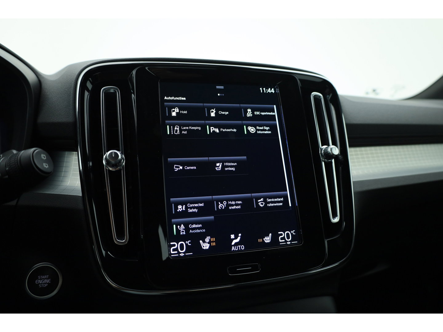 Volvo XC40 1.5 T4 Plug-in hybrid Plus Bright | Memory stoel | H&K Audio | Stoel- stuurverw. | Camera | CarPlay |